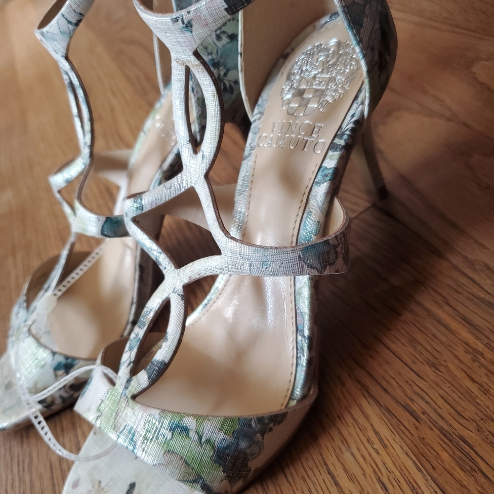 New Floral sandals